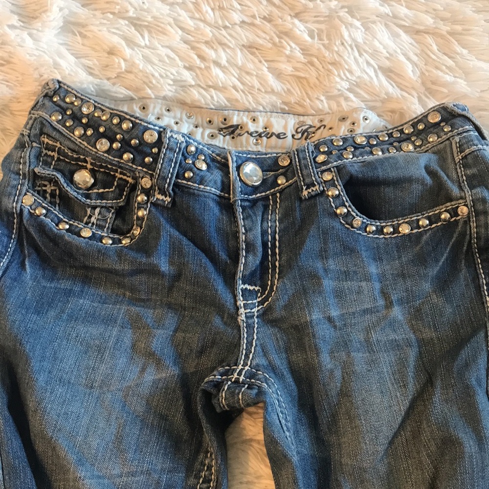 Jean Capri - Picture 2 of 5